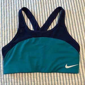 High neck nike sports bra
